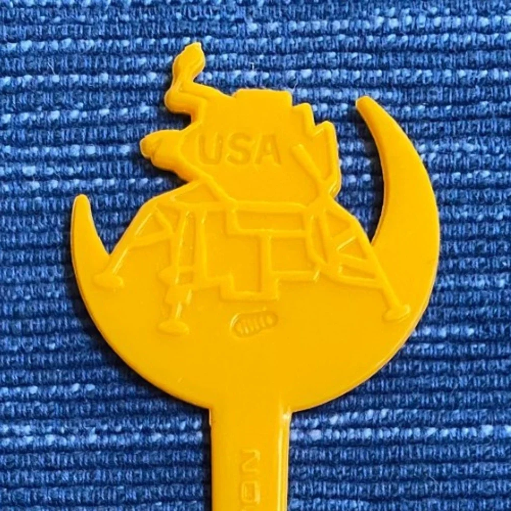 Vintage CONTINENTAL AIRLINES Houston Texas Swizzle Stir Stick NASA Lunar Module